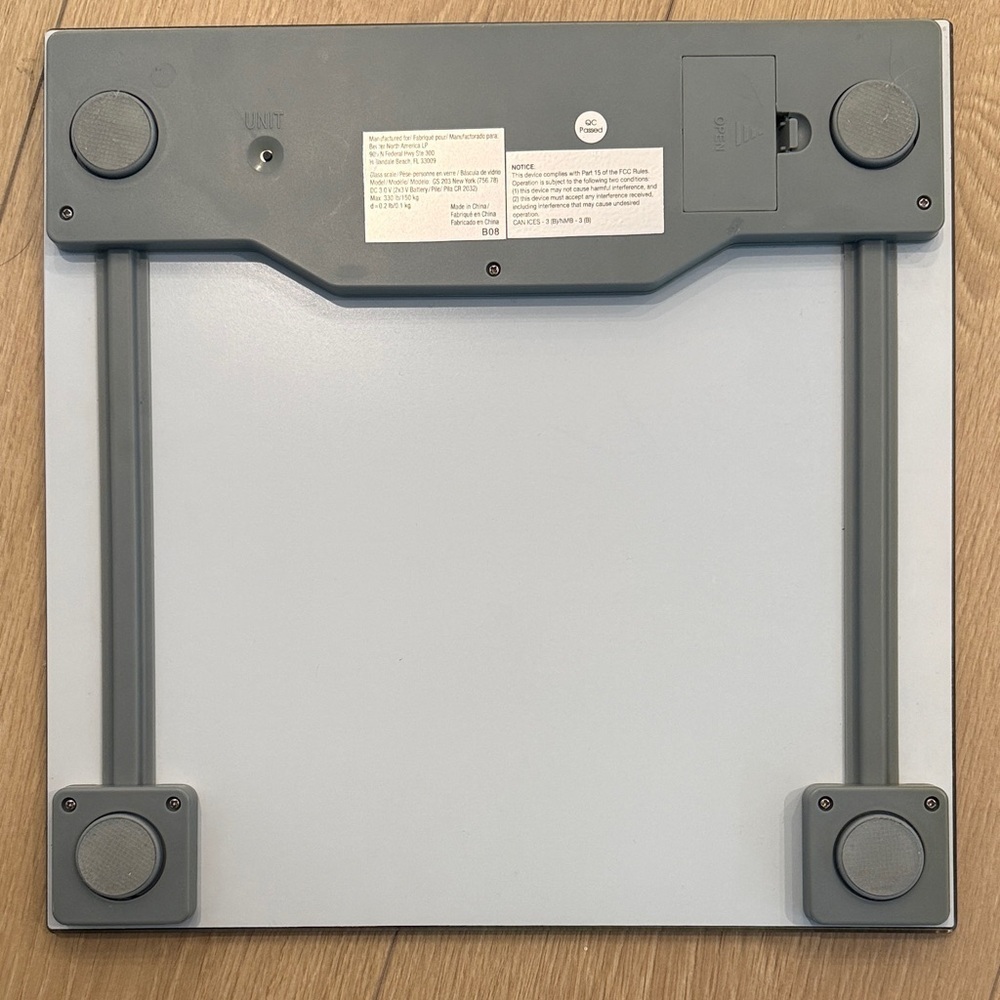 Digital Scale with New York City Design - Blue and Gray - Picture 3 of 4